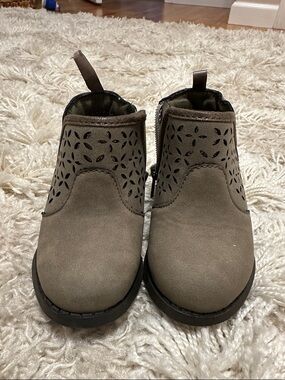 OshKosh B'gosh Taupe Suede Laser-Cut Ankle Boots